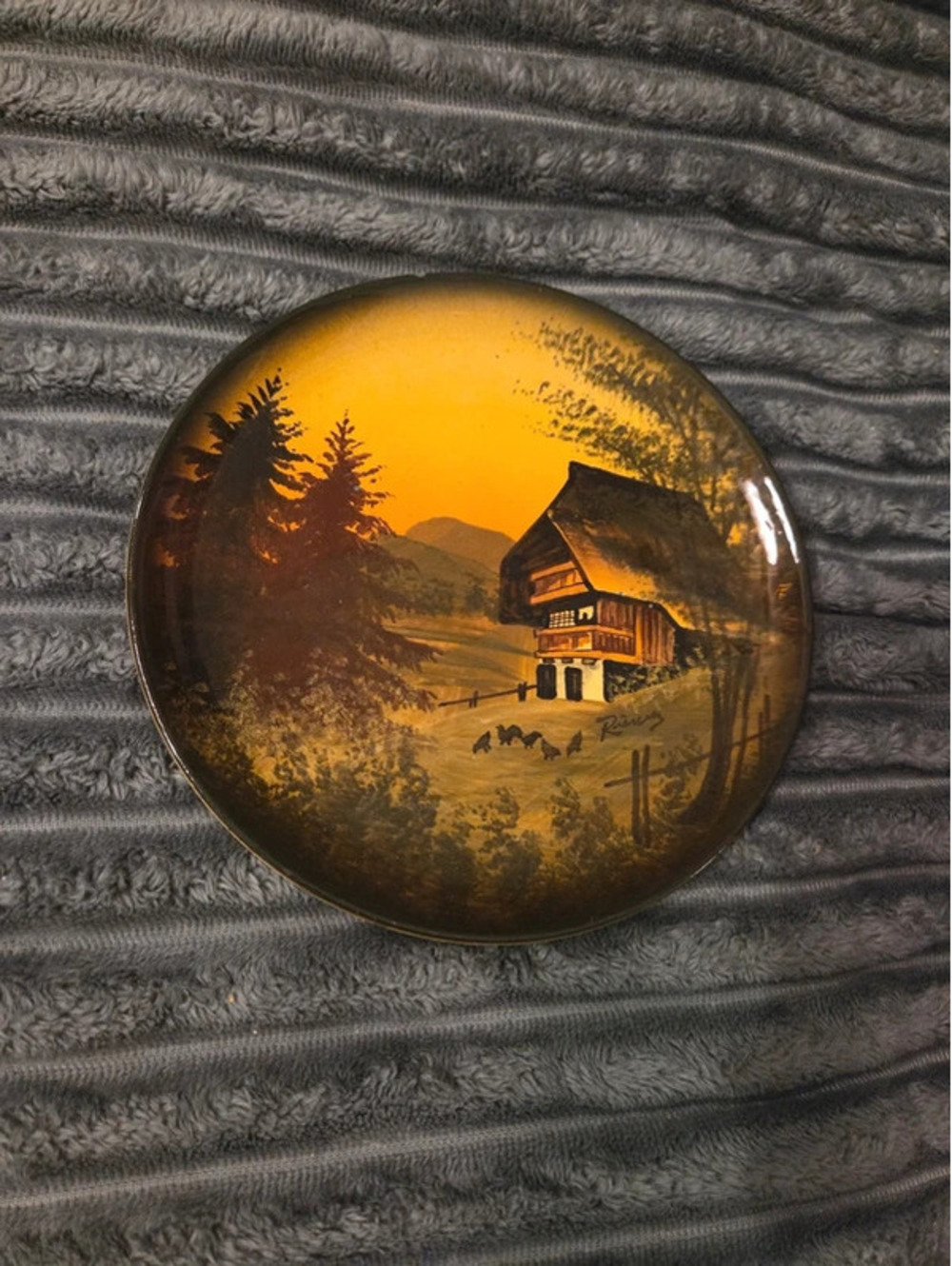 Vintage hand-painted SMF Schramberg Majolica decorative plate